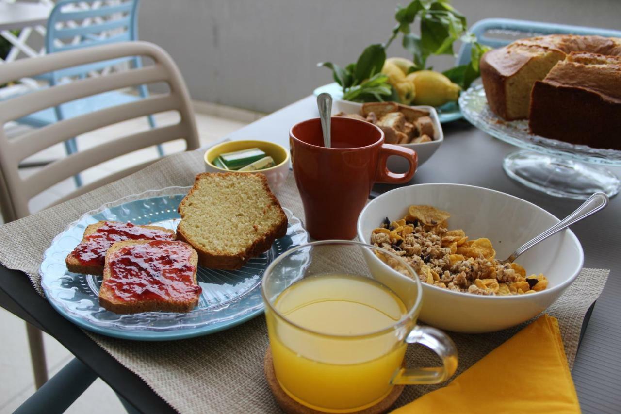 Sulmare Alba Adriatica Bed & Breakfast Bagian luar foto
