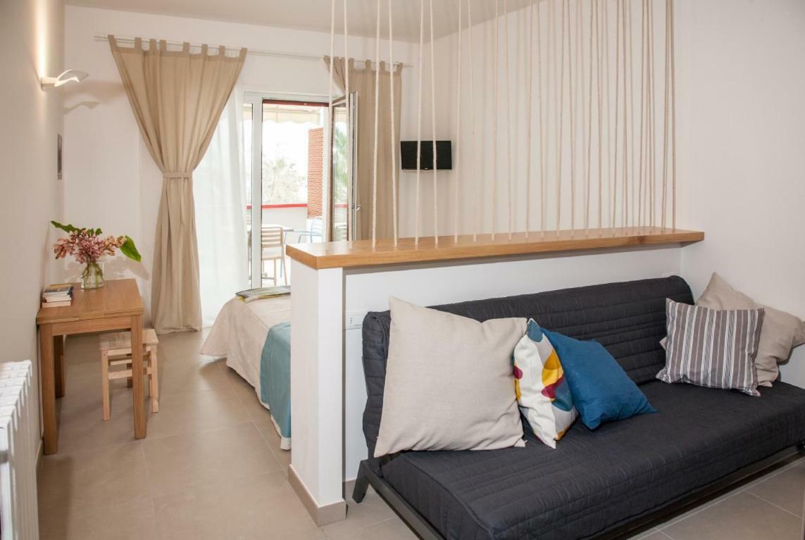 Sulmare Alba Adriatica Bed & Breakfast Bagian luar foto