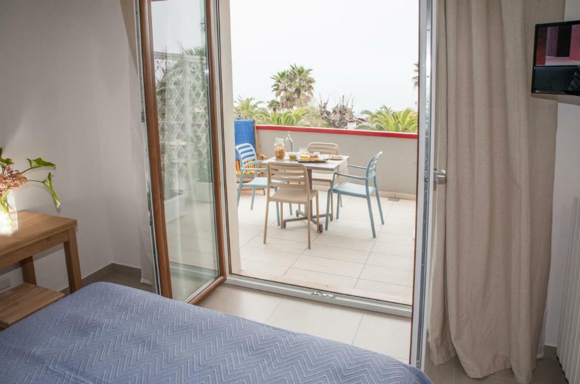 Sulmare Alba Adriatica Bed & Breakfast Bagian luar foto