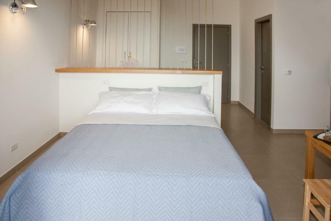 Sulmare Alba Adriatica Bed & Breakfast Bagian luar foto