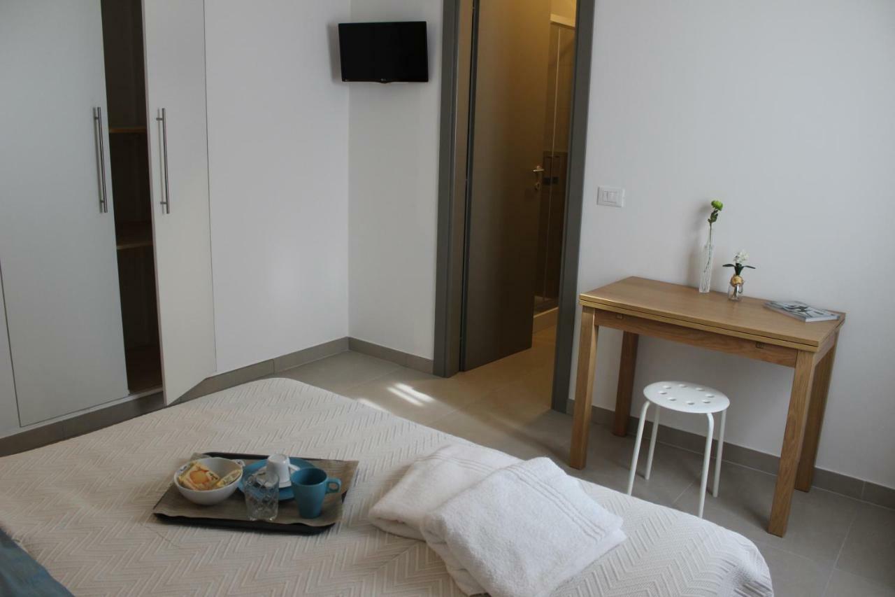 Sulmare Alba Adriatica Bed & Breakfast Bagian luar foto